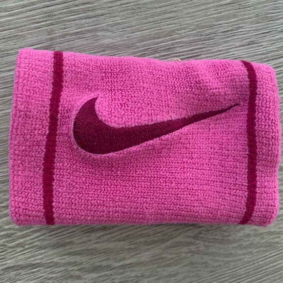 NIKE WRISTBAND - Picture 1 of 1